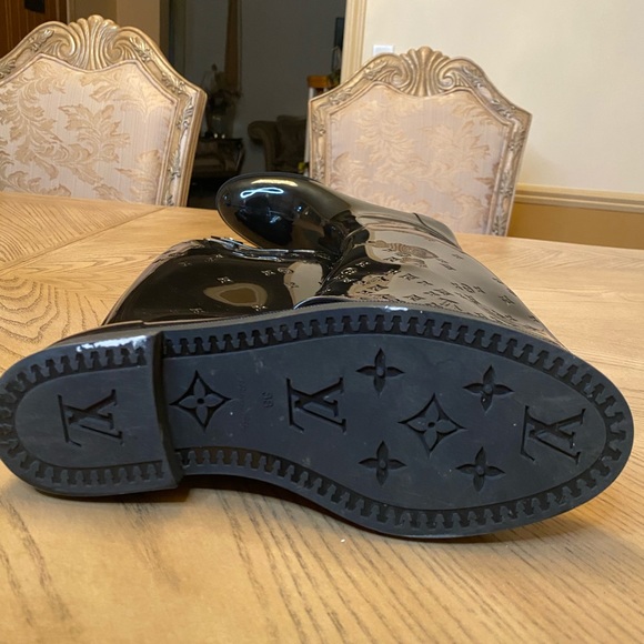 ❤️ Authentic Louis Vuitton Black Rain Boots - Picture 11 of 13